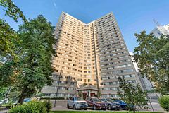 3700 Kaneff Crescent N 202, Mississauga, ON L5A 4B8