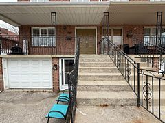 274 Viewmount Avenue Upper, Toronto, ON M6B 1V2