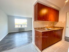 127 Scarlett Road 4, Toronto, ON M6N 4K6