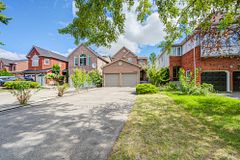 5922 Dalebrook Crescent, Mississauga, ON L5M 5R9