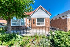 40 Dixon Road, Toronto, ON M9P 2L3
