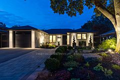 75 Markland Drive, Toronto, ON M9C 1N4
