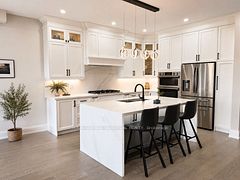 920 Fourth Street, Mississauga, ON L5E 1J6