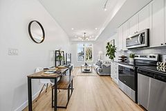 6 Bicknell Avenue 1, Toronto, ON M6M 0B4