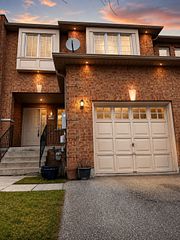 6100 SE Coxswain Crescent S, Mississauga, ON L5V 2Z8