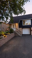 2508 Cobbinshaw Circle, Mississauga, ON L5N 2G3