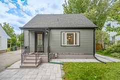 121 Hearst Circle, Toronto, ON M6M 2V4