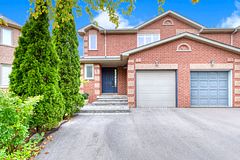 17 Inverhuron Trail, Oakville, ON L6H 5Z6
