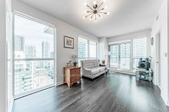 4055 Parkside Village Drive 2815, Mississauga, ON L5B 0K2