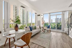 2585 Erin Centre Boulevard 403, Mississauga, ON L5M 6Z7