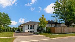 366 Wildwood Drive, Oakville, ON L6K 1T2