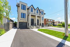 956 Fourth Street, Mississauga, ON L5E 1J9