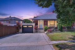14 Grampian Crescent, Toronto, ON M9L 2L3