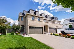 2125 White Dove Circle, Oakville, ON L6M 3R6