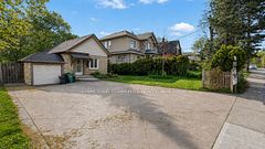 39 South Kingsway, Toronto, ON M6S 3T2