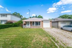 3637 Chiplow Road, Mississauga, ON L4X 2R1