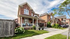 7 Deancrest Road, Brampton, ON L7A 0W2