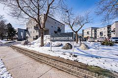 2001 Bonnymede Drive 88, Mississauga, ON L5J 4H8