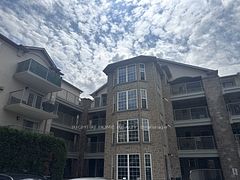 1450 Bishops Gate 113, Oakville, ON L6M 4N1