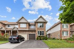 1296 Blanshard Drive, Burlington, ON L7M 4S3