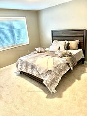 1063 Farmstead Drive, Milton, ON L9T 8G5