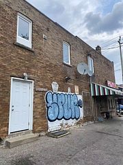 1890 Dufferin Street Second Floor, Toronto, ON M6E 3P7