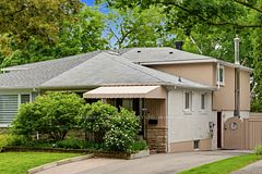 1612 Wavell Crescent, Mississauga, ON L4X 1X1