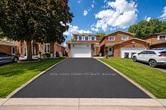 6 Crenshaw Crescent, Brampton, ON L6Z 1W9