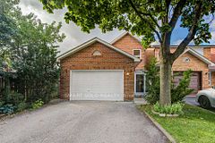 857 Messenger Meadow Drive, Mississauga, ON L5C 3T1