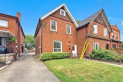 372 St Johns Road, Toronto, ON M6S 2K8