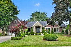 273 Savoy Crescent, Oakville, ON L6L 1Y2