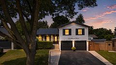 1873 Briarcrook Crescent, Mississauga, ON L4Y 1X3
