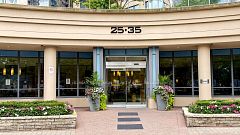 25 Viking Lane 1053, Toronto, ON M9B 0A1