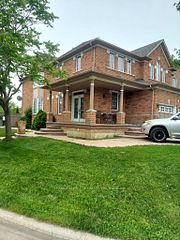 21 Mario Street, Brampton, ON L6P 1N1