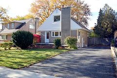 10 Esmond Crescent Main Floor & 2nd floor, Toronto, ON M9W 3P8