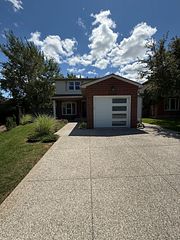 3122 Sandcliffe Court, Burlington, ON L7M 3H1
