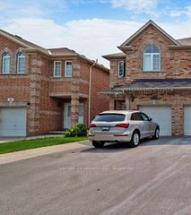 385 Comiskey Crescent, Mississauga, ON L5W 0C6