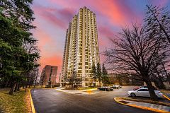 8 Lisa Street 903, Brampton, ON L6T 4S6