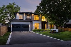 176 Weybourne Road, Oakville, ON L6K 2T7