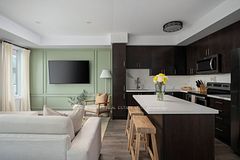 85 Eastwood Park Gardens 35, Toronto, ON M8W 0B9