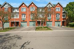 2300 Brays Lane 9, Oakville, ON L6M 3J9