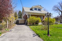 2585 Lake Shore Boulevard W Main Level 2 Bedroom, Toronto, ON M8V 1G3