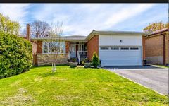 12 Bowshelm Court, Mississauga, ON L5N 1K1