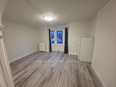 2239 Dundas Street W, Toronto, ON M6R 1X6