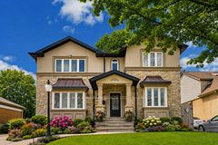 76 Ashbourne Drive, Toronto, ON M9B 4H5