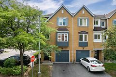 2300 Brays Lane 37, Oakville, ON L6M 3J9