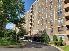 2835 Islington Avenue 206, Toronto, ON M9L 2K2