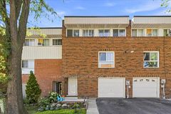 28 Sebastian Cabot Way 43, Toronto, ON M3N 2T3