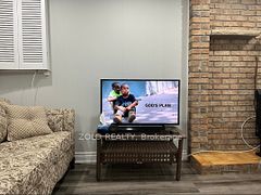 3402 Frobex Court, Mississauga, ON L5C 2B5