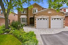 1472 Livery Lane, Oakville, ON L6M 2Y8